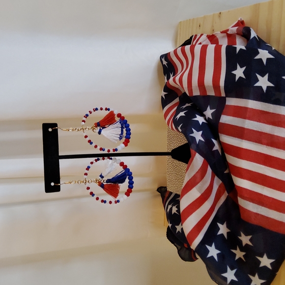 Patriotic Circle Beaded & Tassel Earrings - Picture 3 of 5